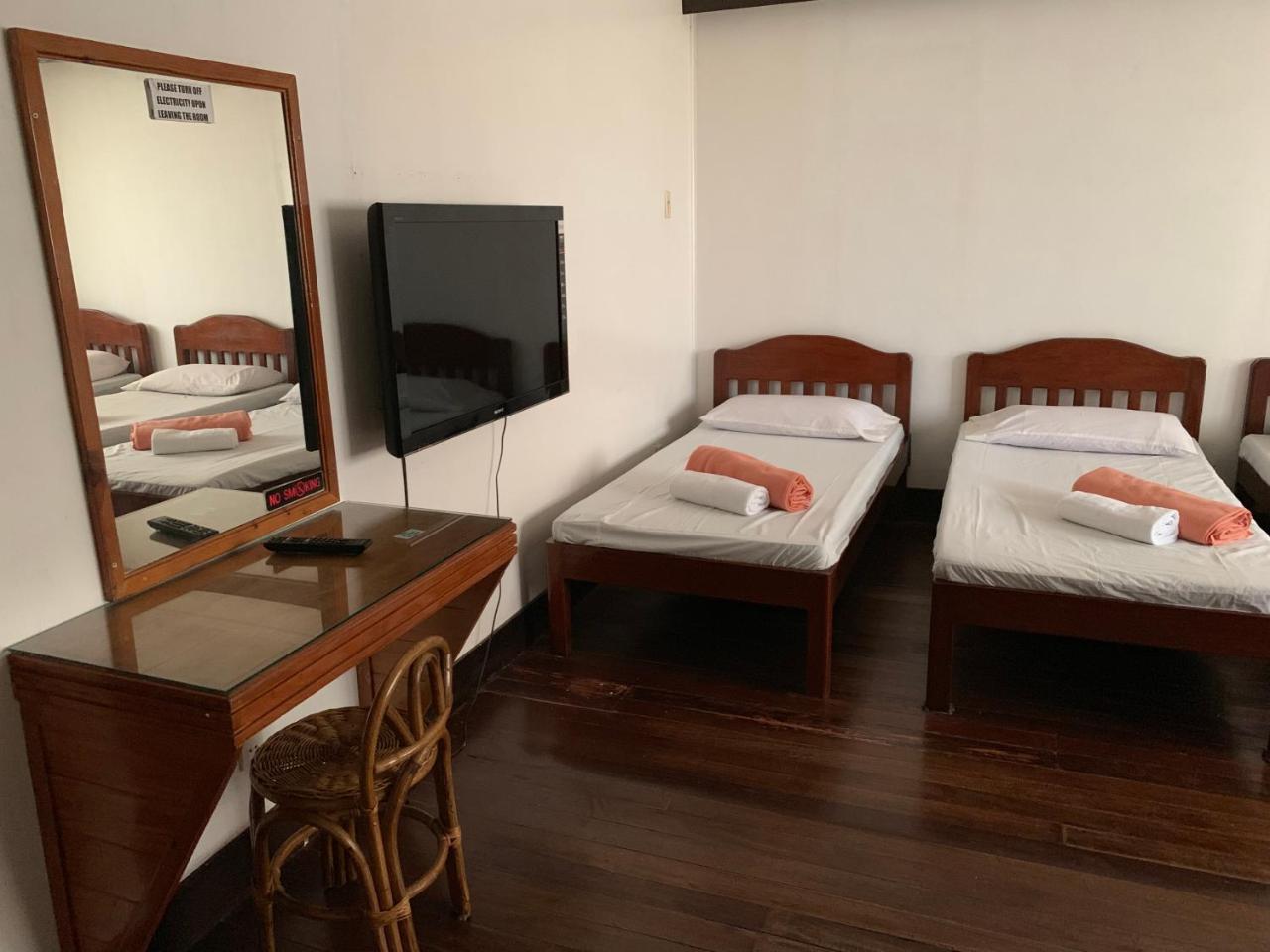 Matutina Pensionne Puerto Princesa Luaran gambar