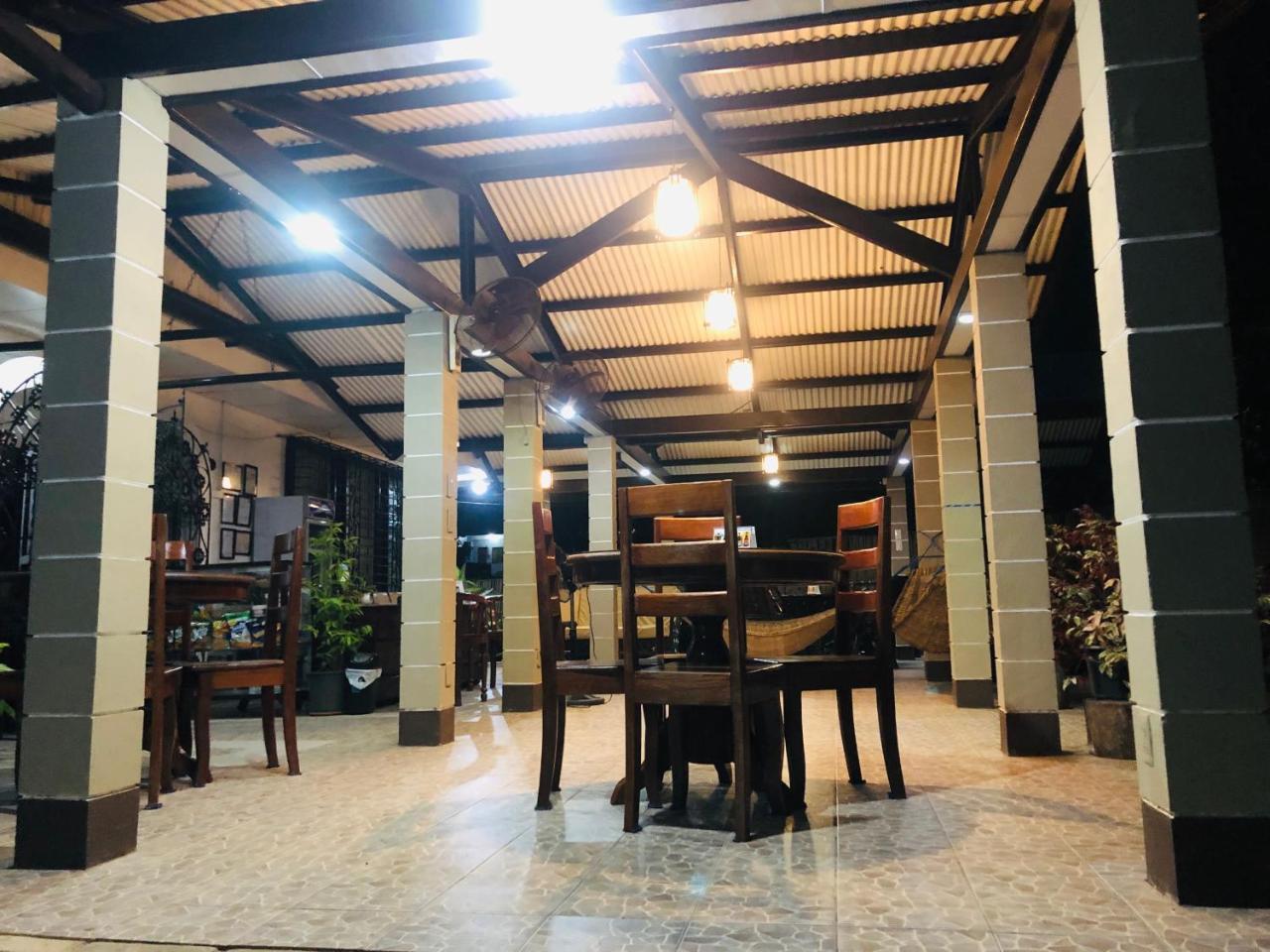 Matutina Pensionne Puerto Princesa Luaran gambar